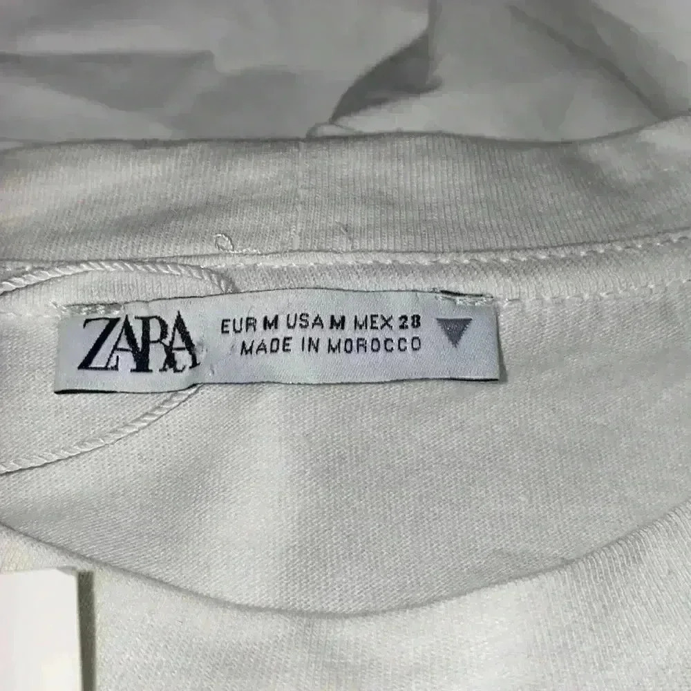 Zara Pleated Dress - Picture 6 of 7